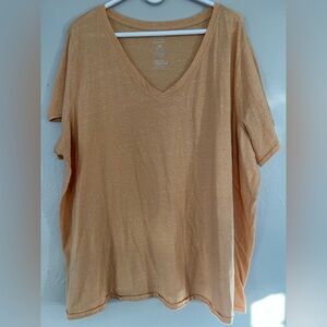 Women’s v-neck short sleeve shirt